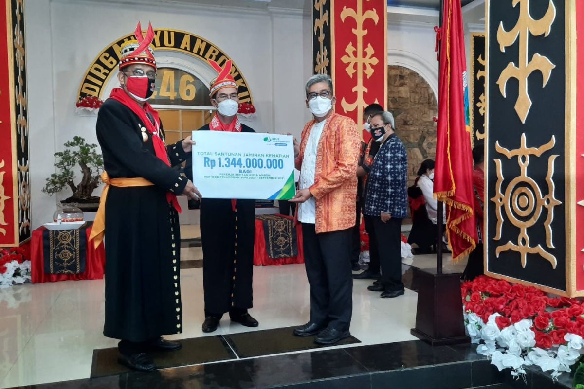 BPJAMSOSTEK  Maluku salurkan santunan jaminan kematian Rp1,34 miliar, manfaatkan sebaiknya