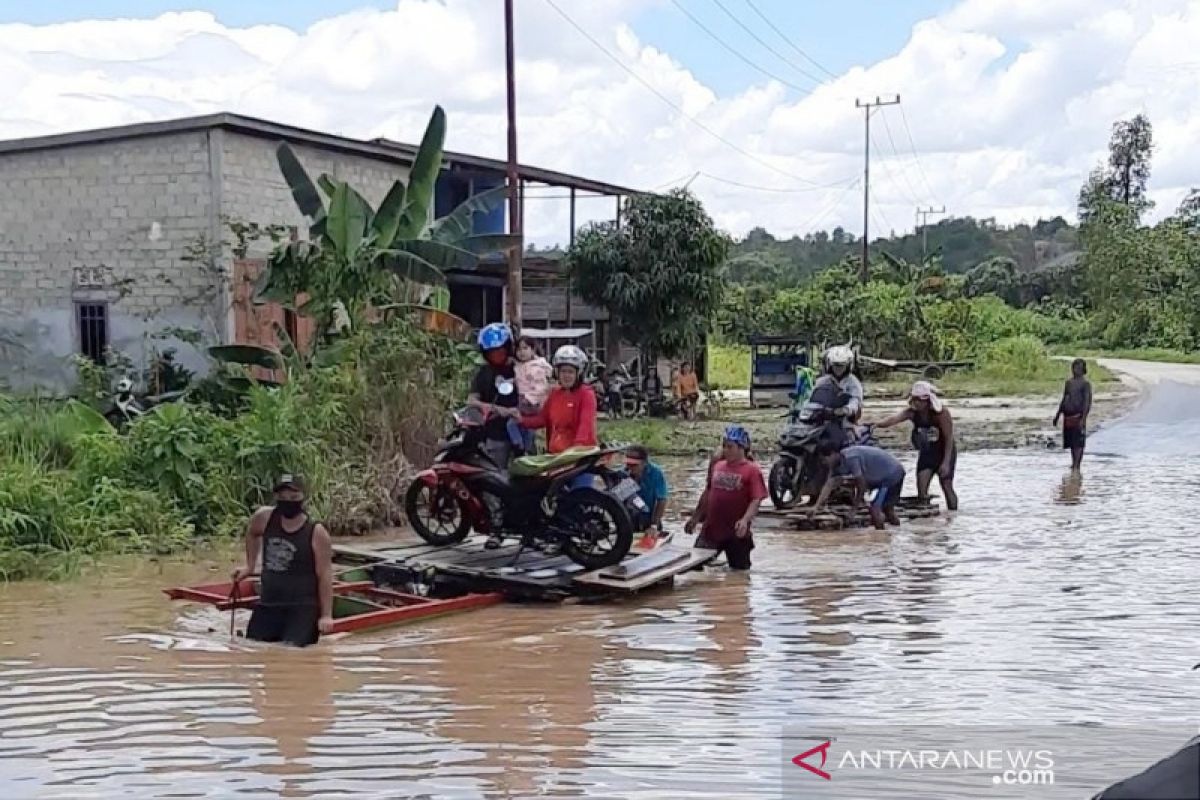Puluhan desa di Gunung Mas dilanda banjir