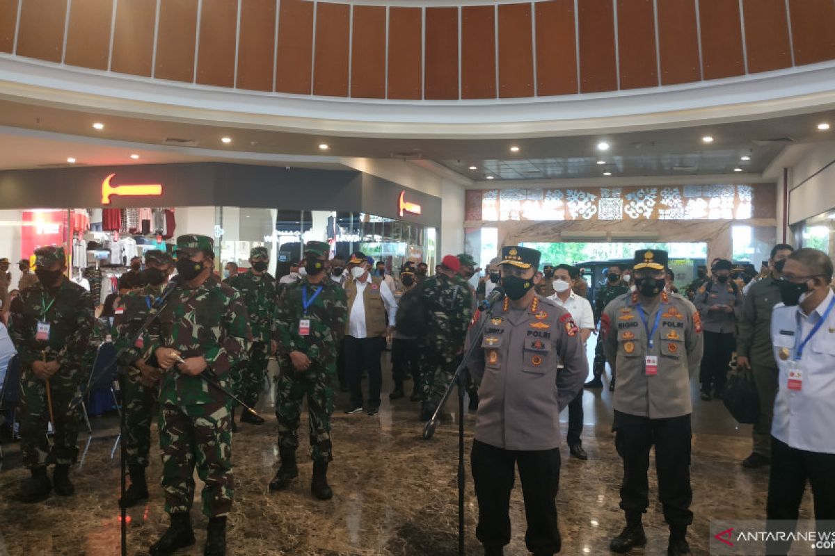 Panglima TNI-Kapolri dorong percepatan vaksinasi di Kalbar