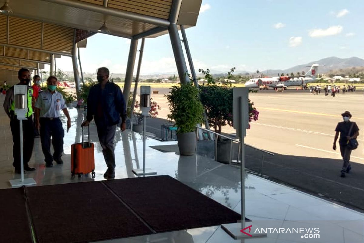 Prokes COVID-19 di Bandara Sumbawa diperketat