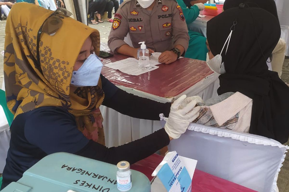 Dokter: Vaksinasi dinilai ampuh tekan kasus COVID-19 di  Banjarnegara