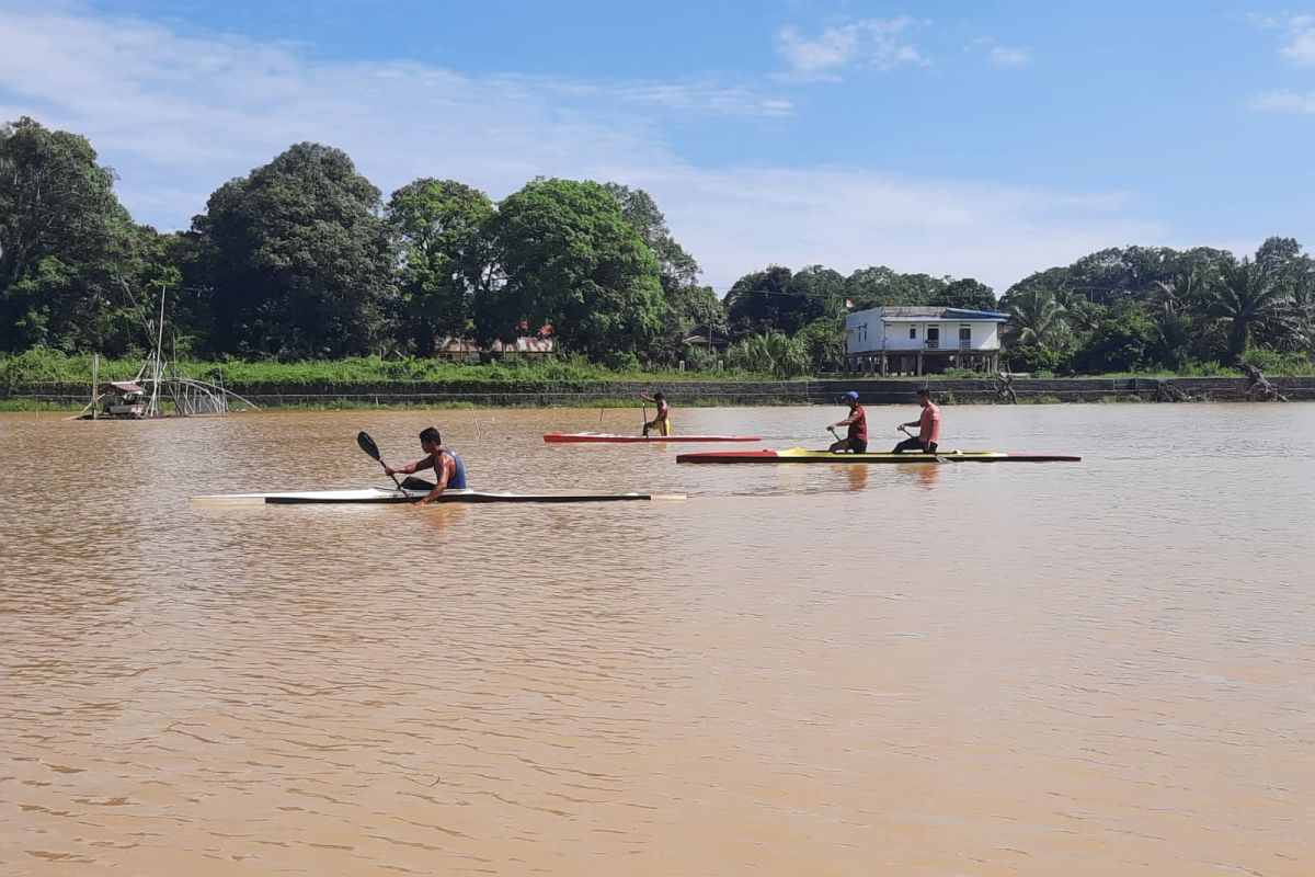 PON Papua- Dayung Jambi targetkan tiga emas di PON XX meski tak bawa peralatan