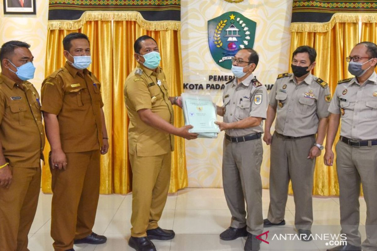 BPN serahkan 143 sertifikat tanah kepada Wali Kota Padangsidimpuan