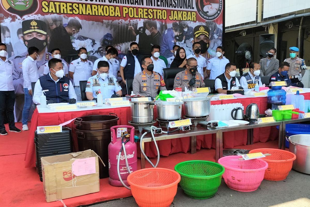 West Jakarta police uncover new mode of meth distribution