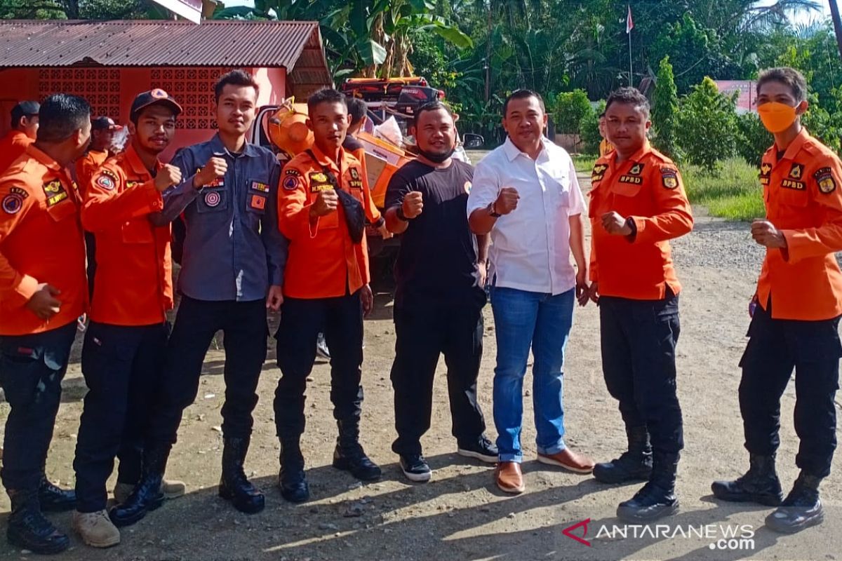 Relawan dan BPBD HST kumpulkan donasi serta kirim anggota bantu korban banjir di Kalteng