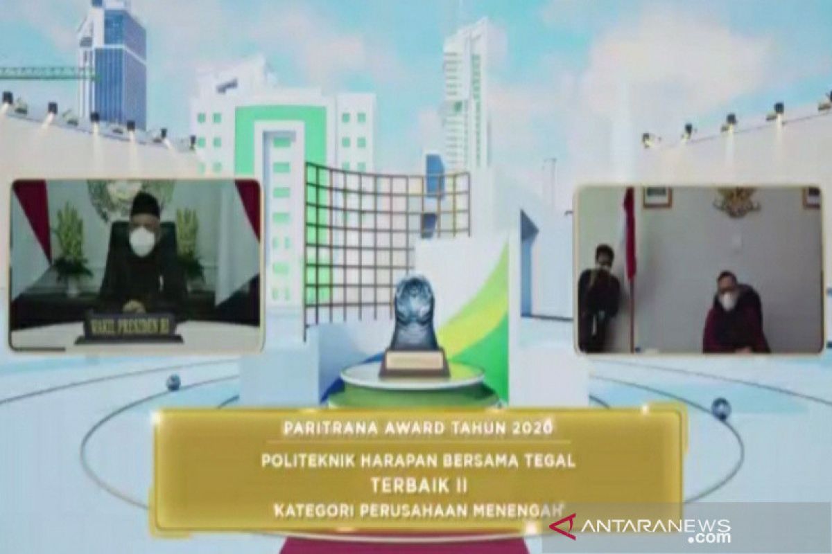 Wingko Babat Kereta Api Terbaik I Paritrana Award 2020