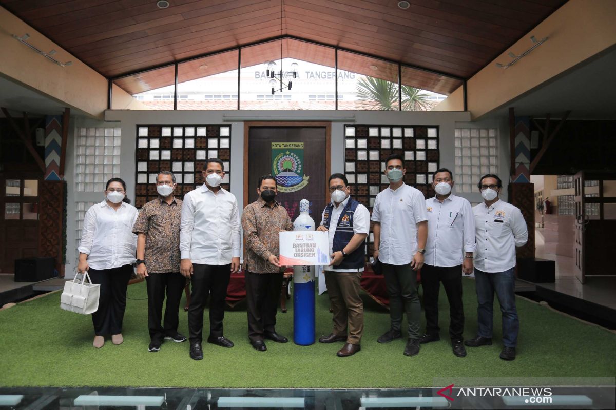 Pemkot Tangerang peroleh bantuan 20 tabung oksigen dari Kadin Banten