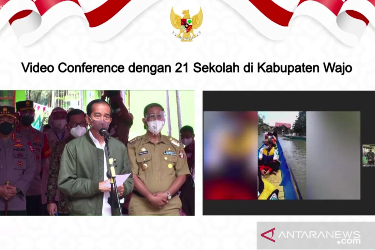 Presiden Jokowi apresiasi tim vaksinator gunakan perahu untuk tembus banjir