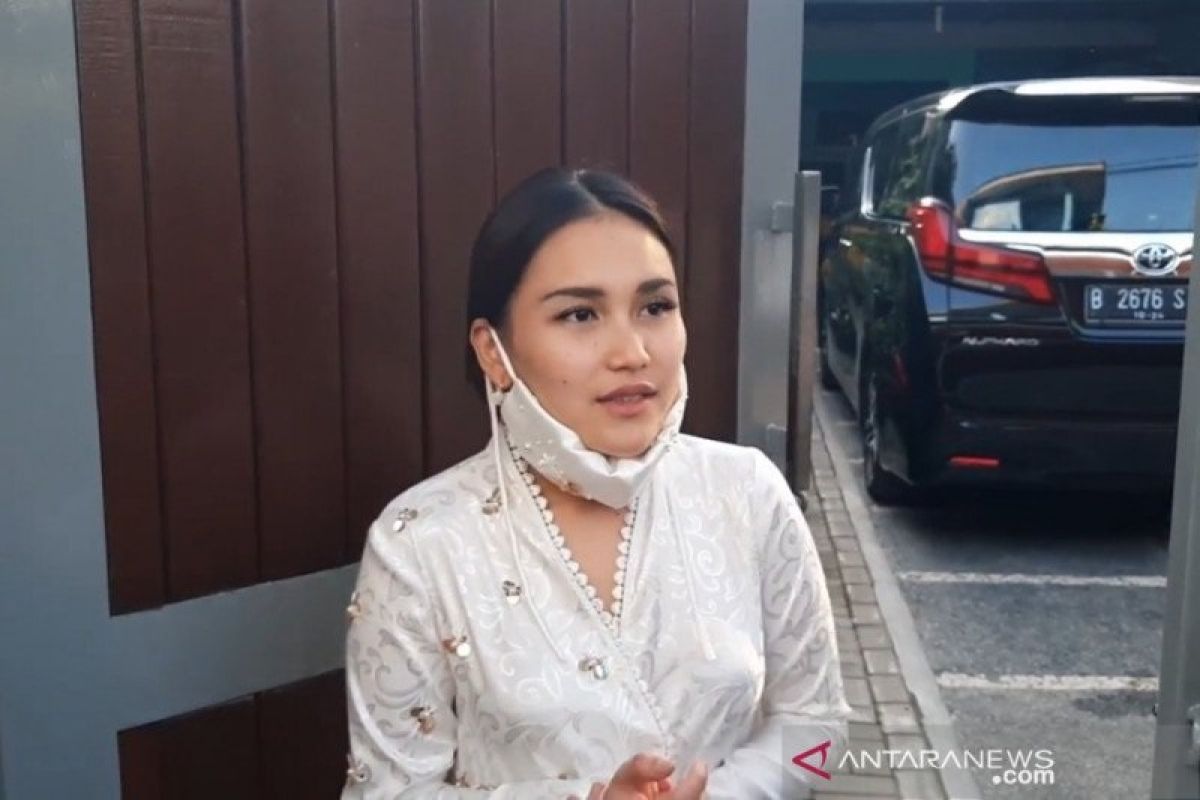 Ayu Ting Ting kembali batal penuhi undangan Polda Metro Jaya