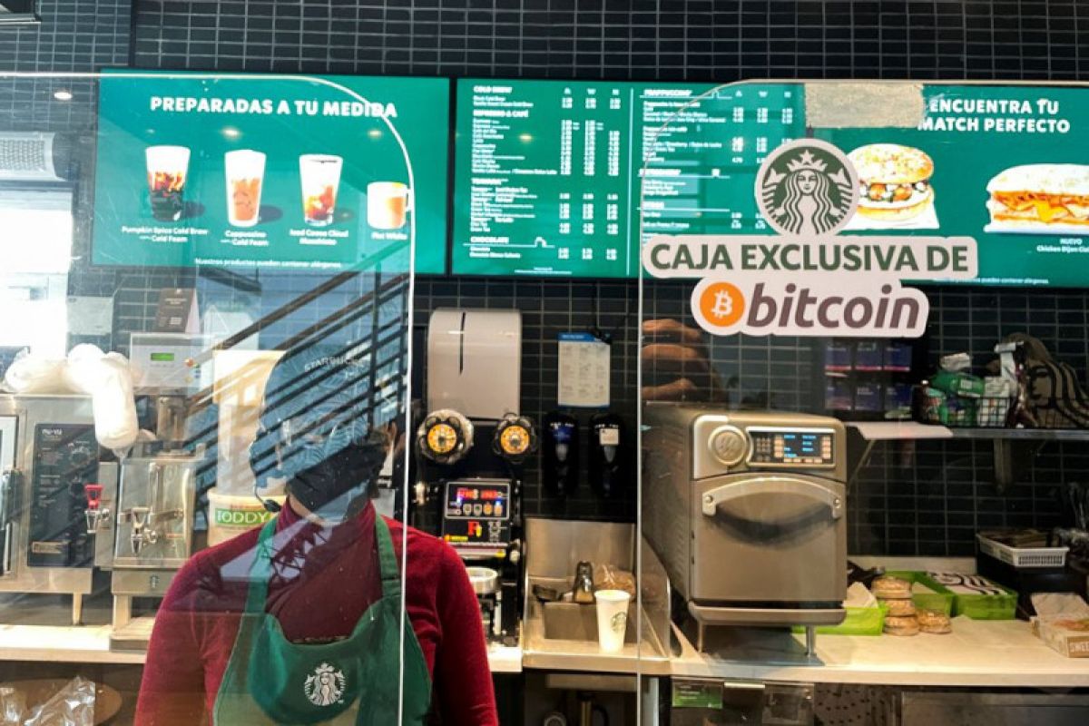 Perdagangan bitcoin lesu setelah debut di El Salvador