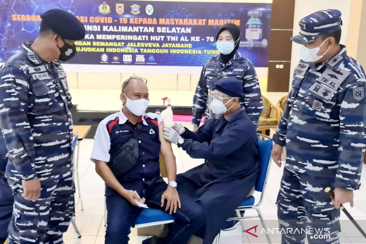 Lanal Banjarmasin vaksinasi 11.341 orang di HUT ke-76 TNI AL