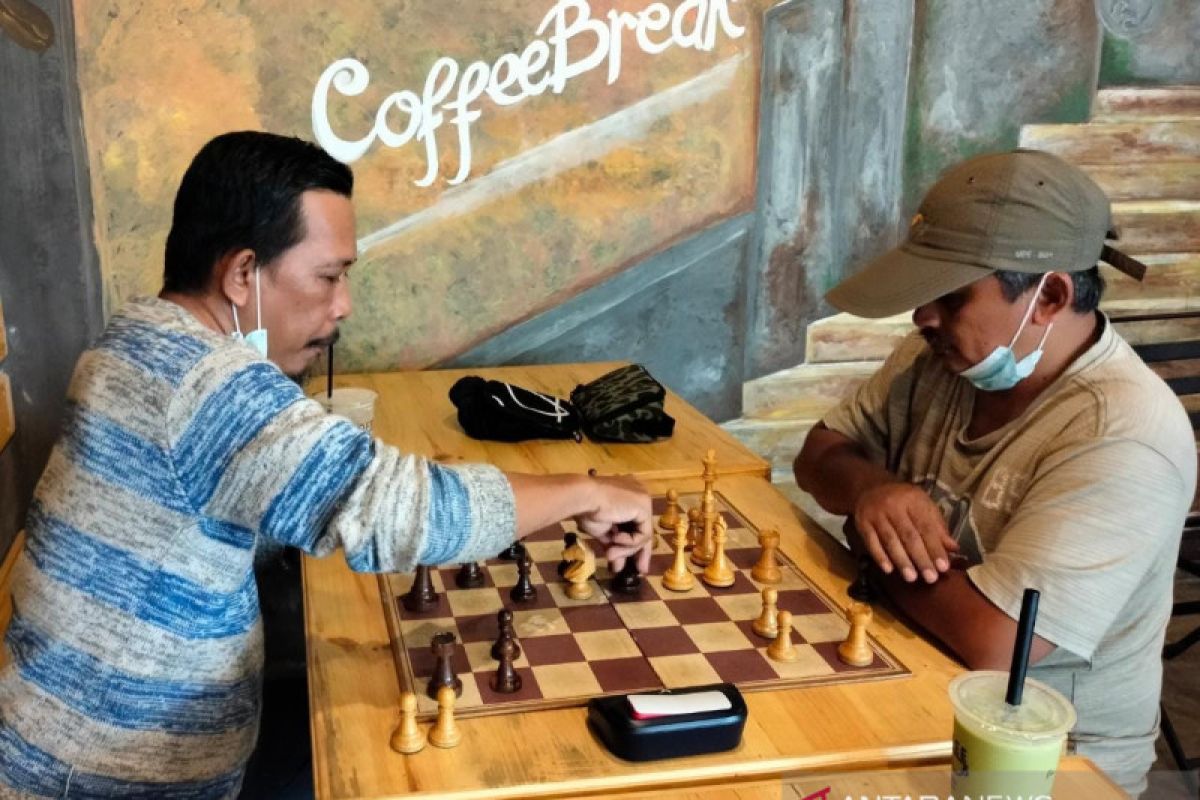 Hamdani asal Kalbar terpilih jadi wasit catur di PON Papua