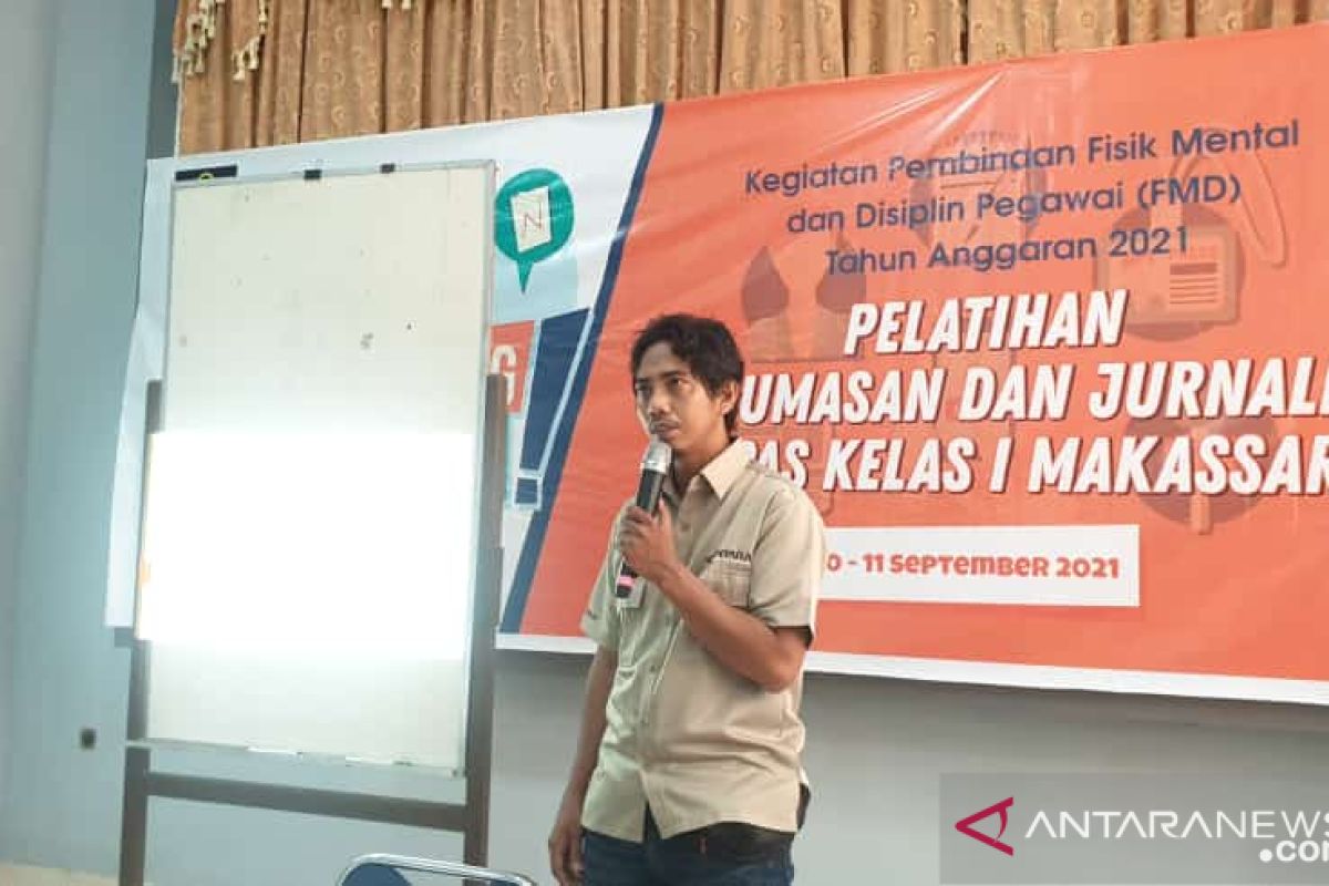 Perum LKBN Antara beri pelatihan jurnalistik bagi humas Lapas Makassar