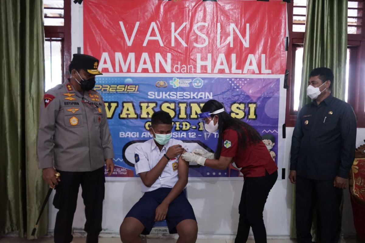 Kapolda Malut harap pelajar tidak takut divaksin, intensifkan sosialisasi