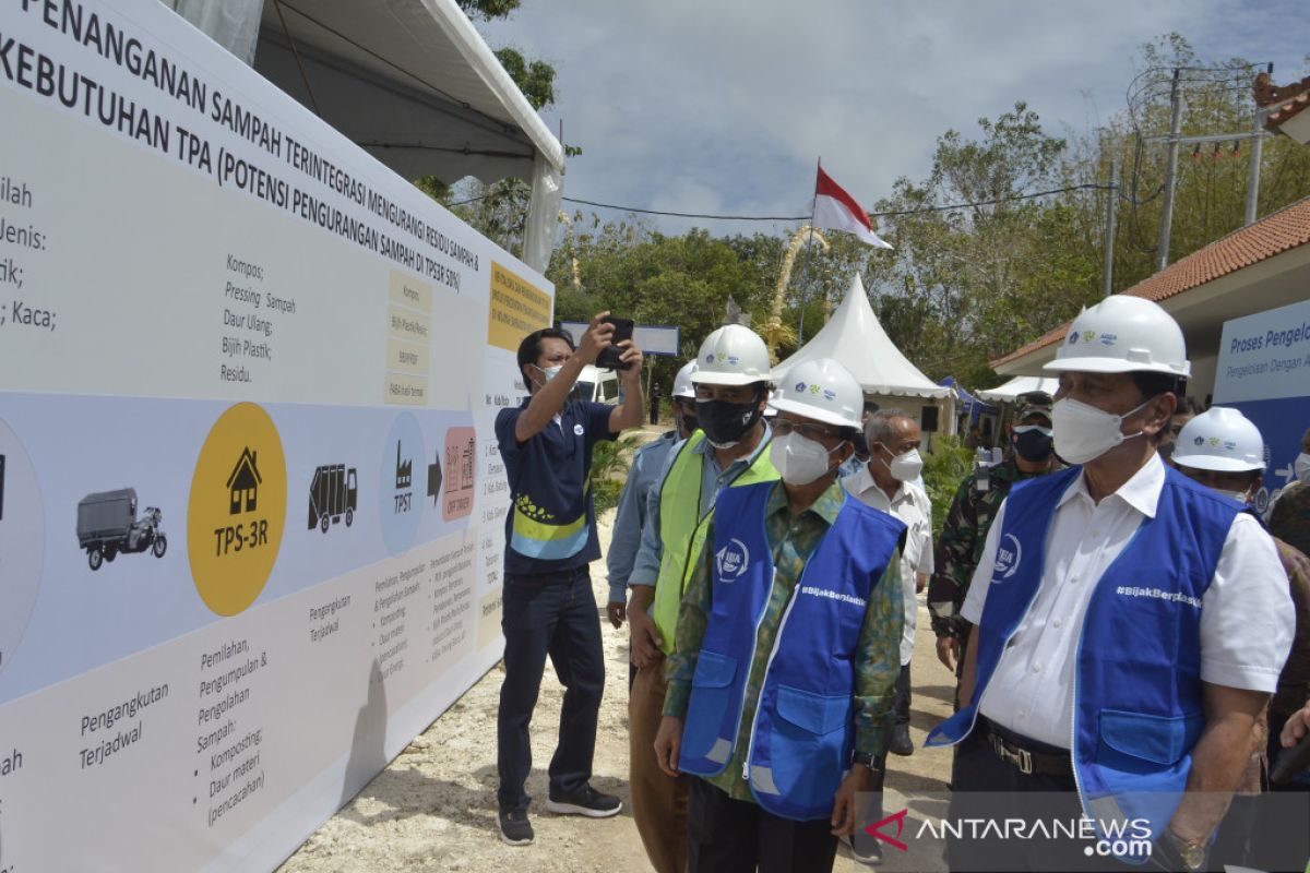 Menko Luhut resmikan TPST terbesar di Bali