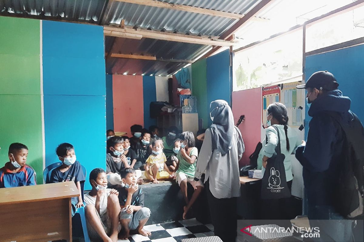 Komunitas perempuan berikan penyuluhan kepada anak jalanan di Ambon, antisipasi kekerasan