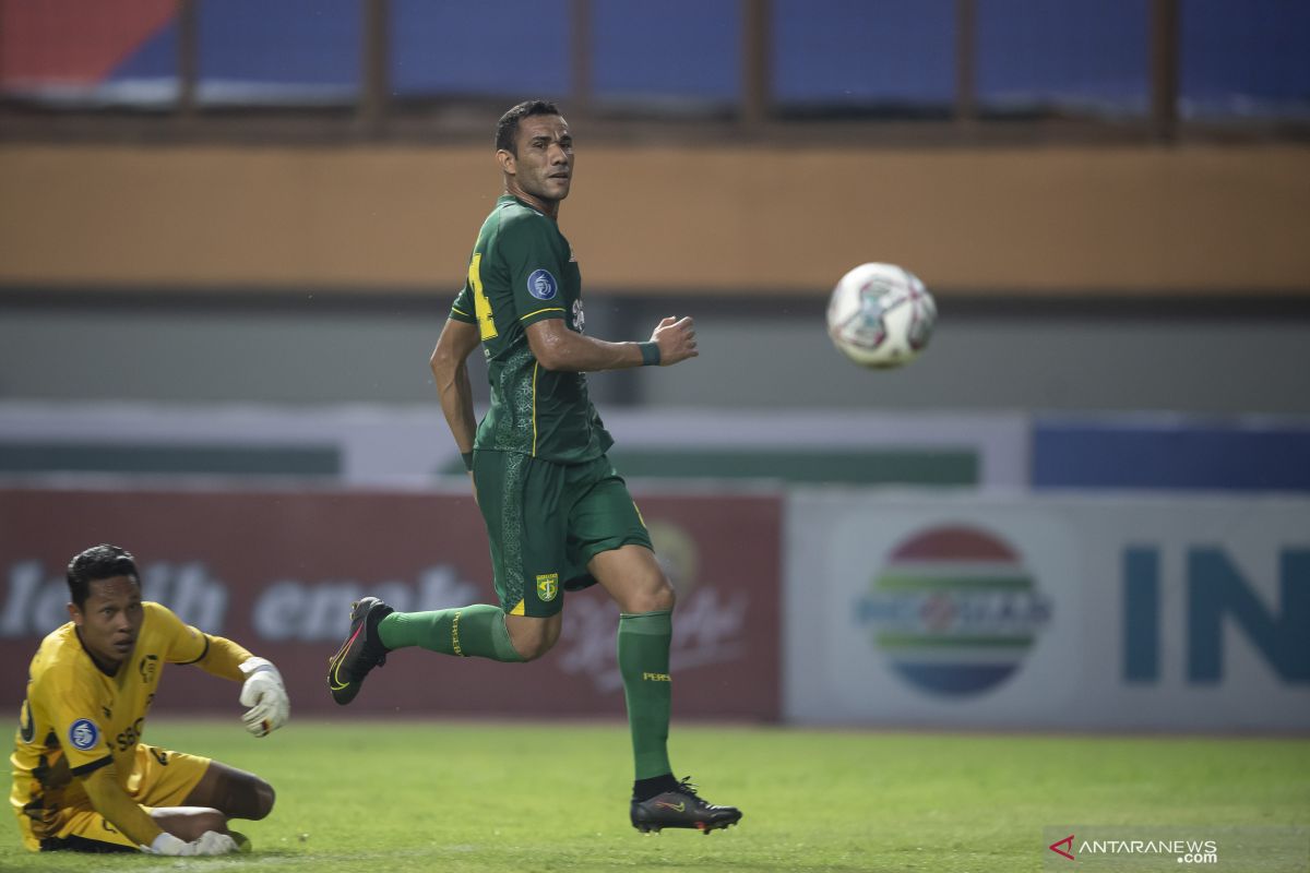 Persebaya Surabaya bekuk Tira Persikabo dengan skor 3-1