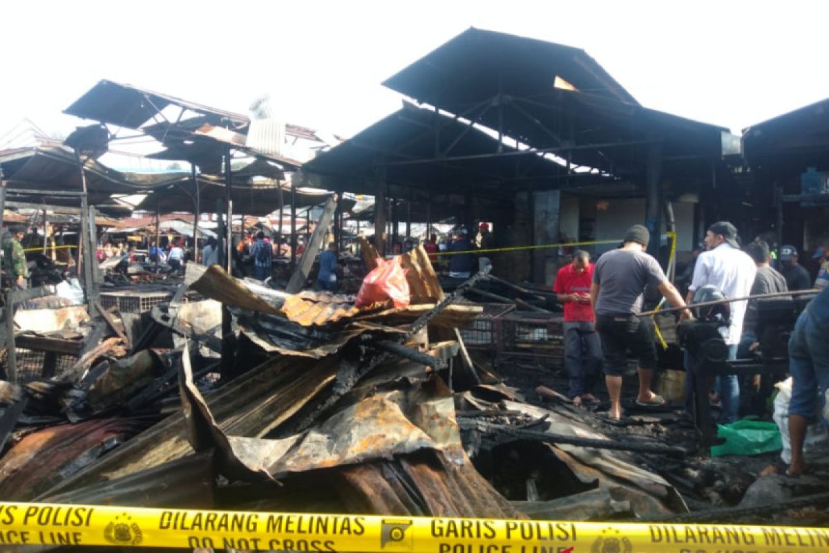 Kebakaran Pasar Bawah Bukittinggi, 300 petak kios hangus dan kerugian capai Rp2 miliar