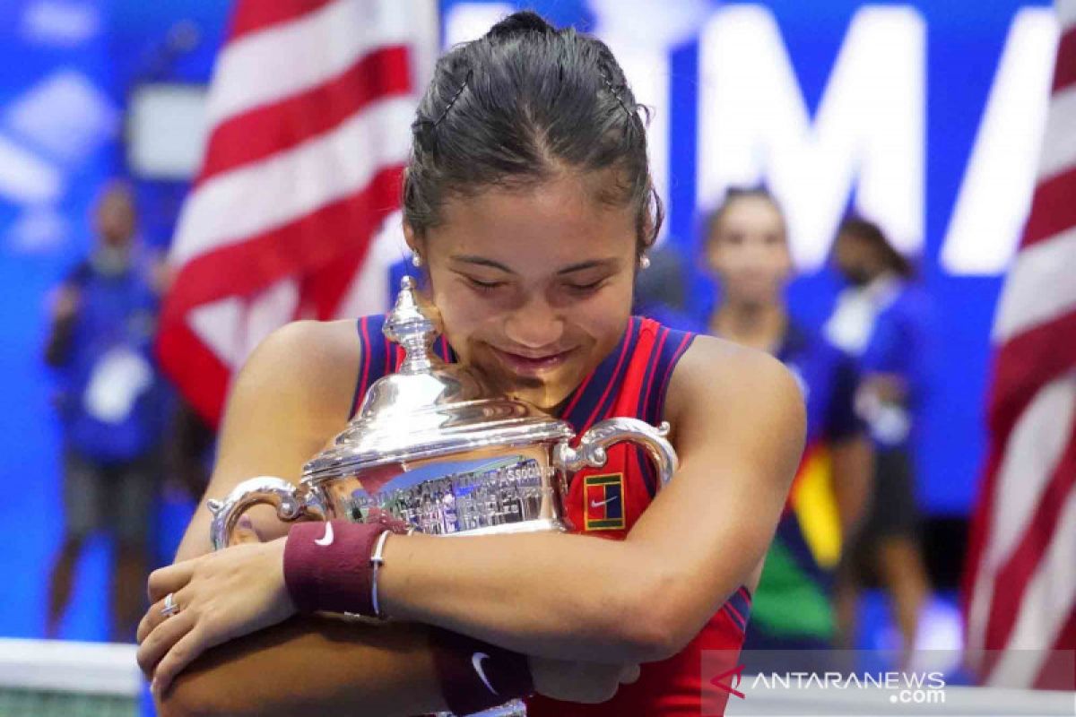 Raducanu melonjak ke peringkat ke-23 dunia usai juara US Open 2021