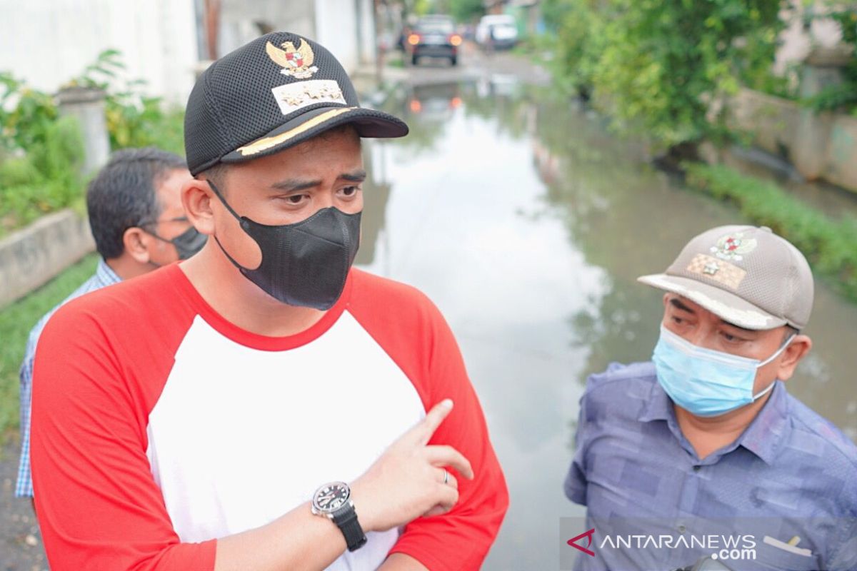 Wali Kota Medan tanggapi laporan warga perihal jalan rusak