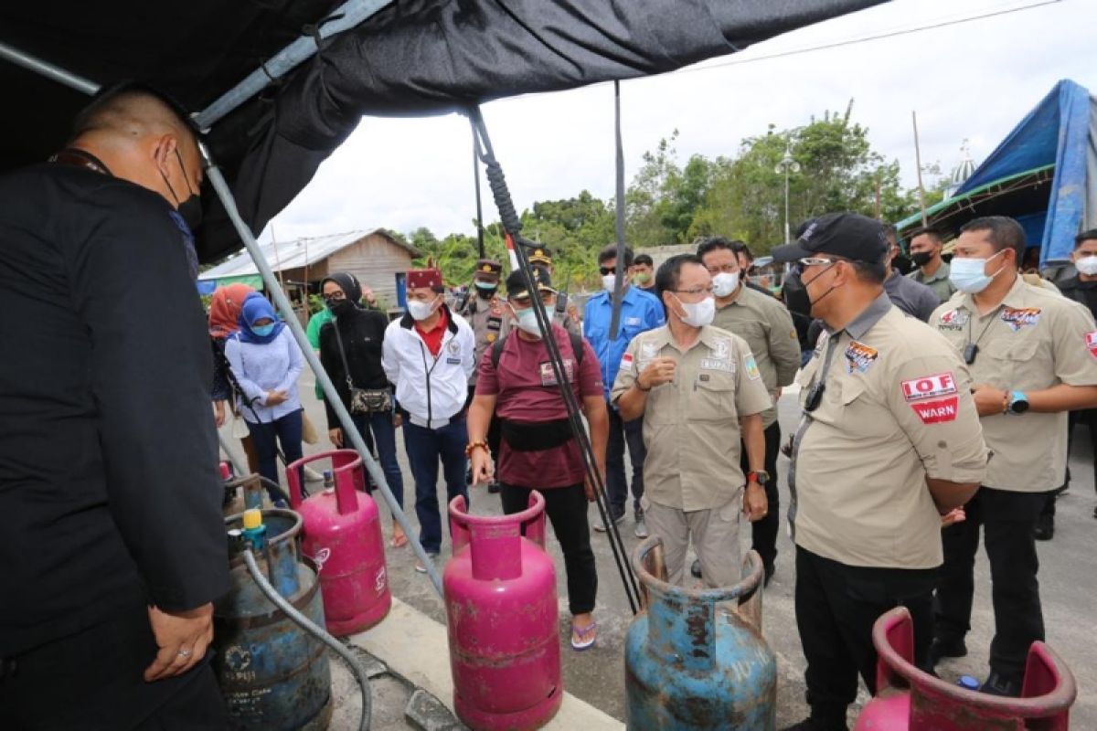 Sakariyas dampingi Gubernur Kalteng temui warga terdampak banjir di Kamipang