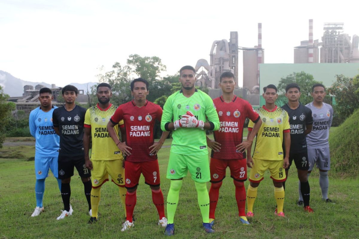 Semen Padang FC luncurkan kostum usung filosofi Minangkabau