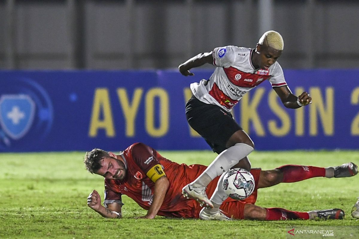 Madura United curi tiga poin di kandang Persita