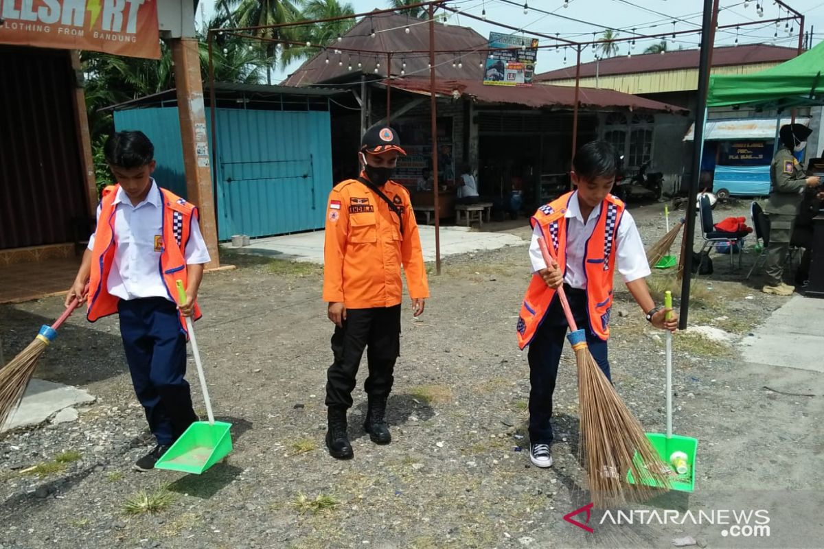 Masih tak bermasker, 55 warga ini terjaring dan diberi sanksi oleh Satgas COVID-19 Agam