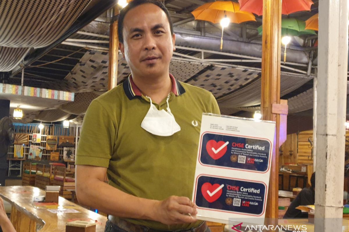 Kafe di Palembang mulai terapkan  sertifikat CHSE