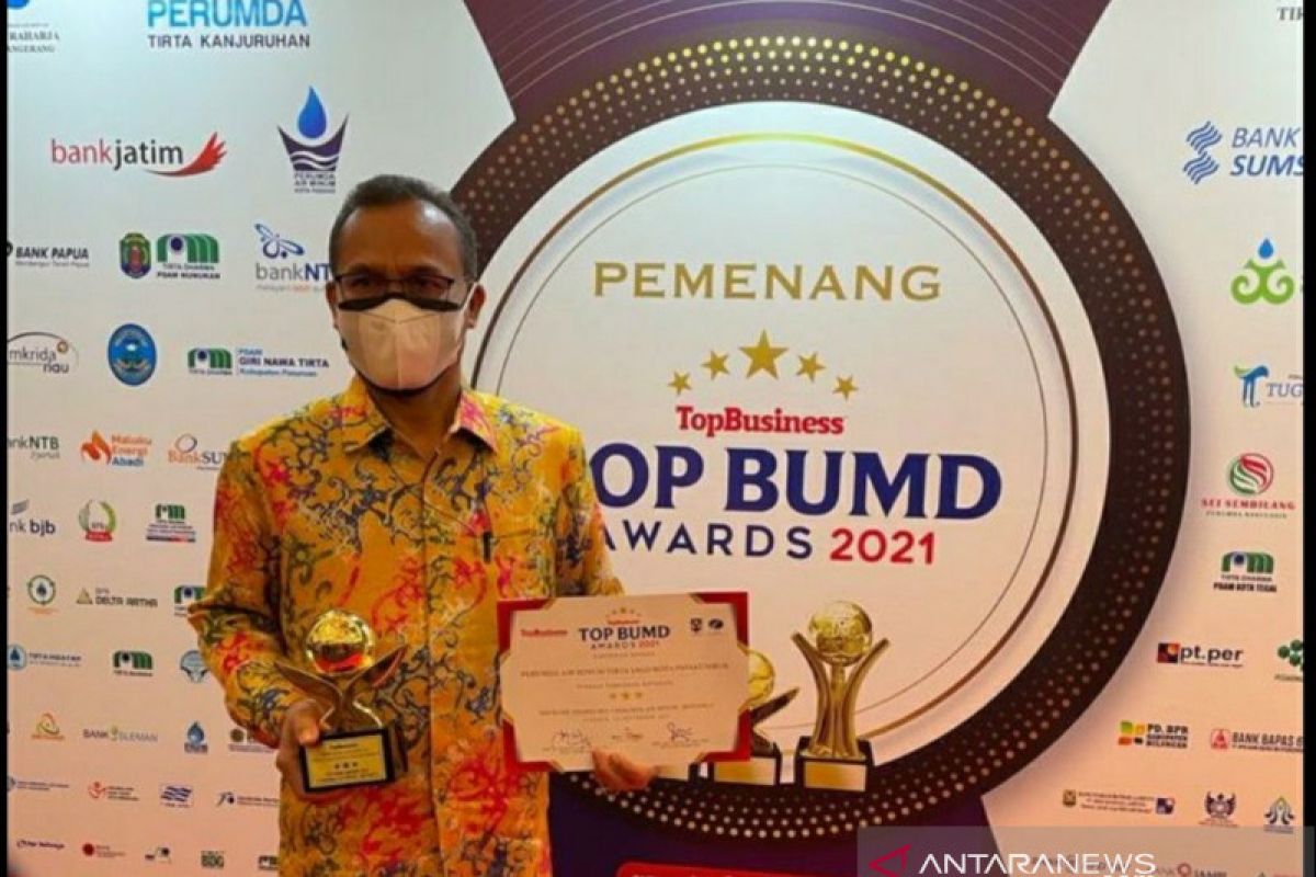 PAM Tirta Sago Payakumbuh berhasil menjawab tugas berat dari Wali Kota dengan raih TOP BUMD Award 2021