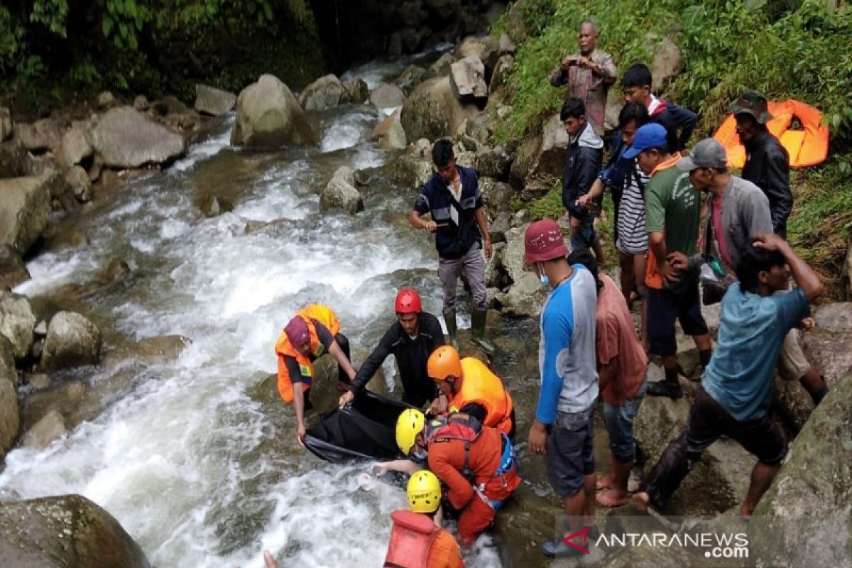 Mahasiswi Unimed korban hanyut di Parlilitan Humbahas ditemukan meninggal