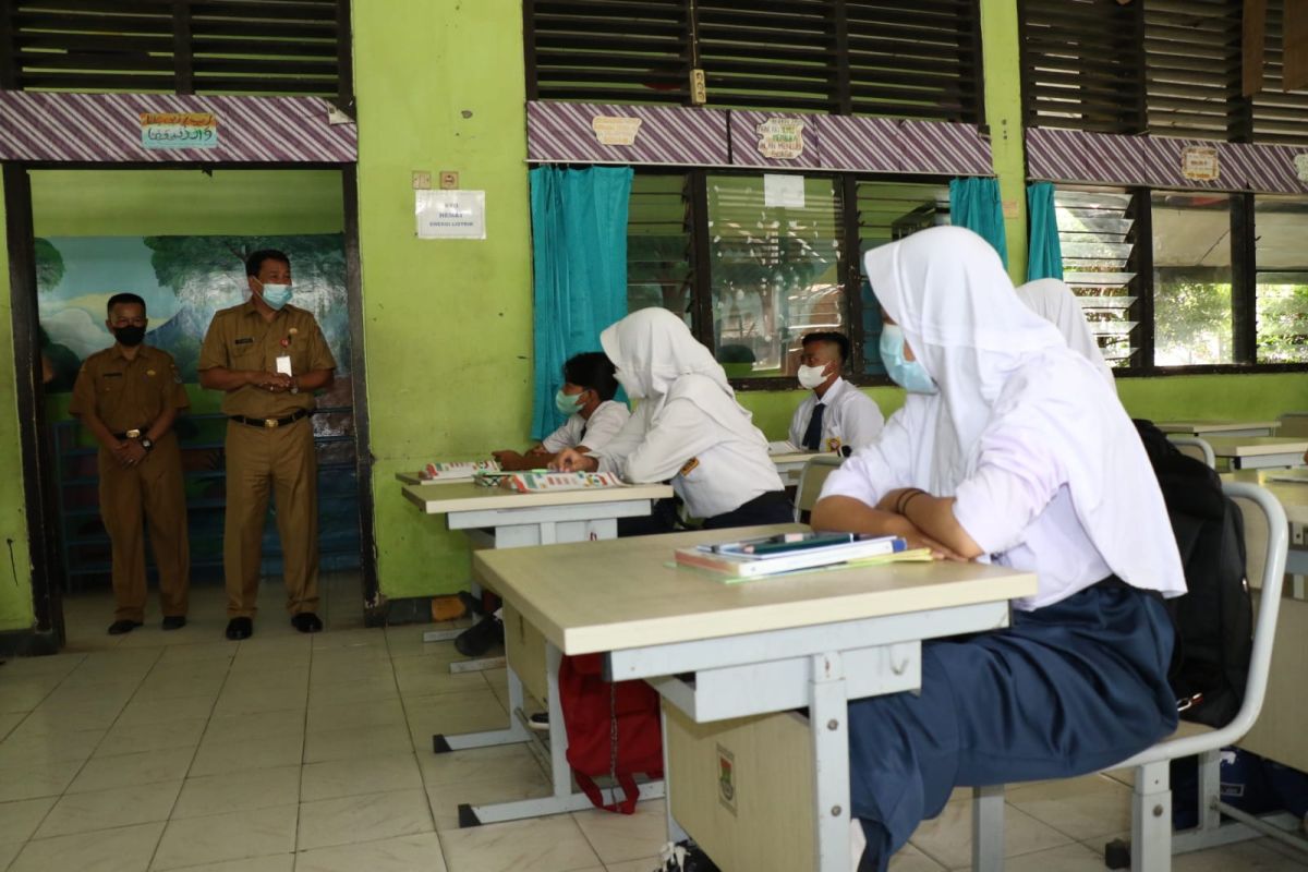 Sebanyak  500 pelajar ikut PTM terbatas di Tangerang