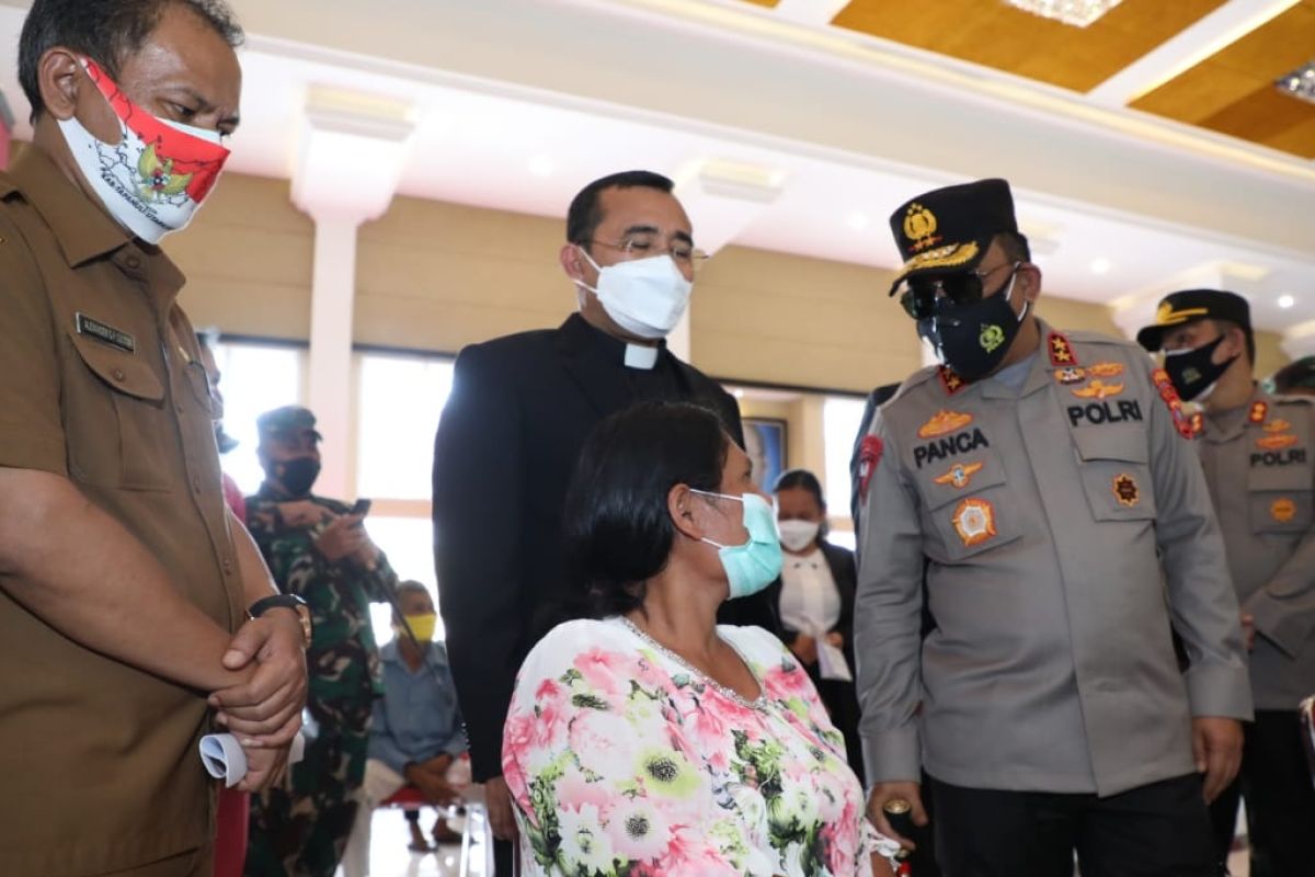 Polda Sumut vaksinasi 5.000 jemaat HKBP Pearaja Tarutung