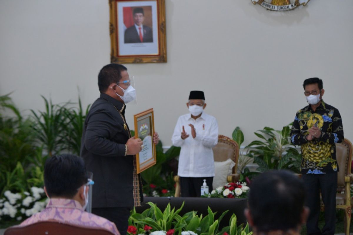 Lampung terima penghargaan peringkat pertama produksi padi nasional