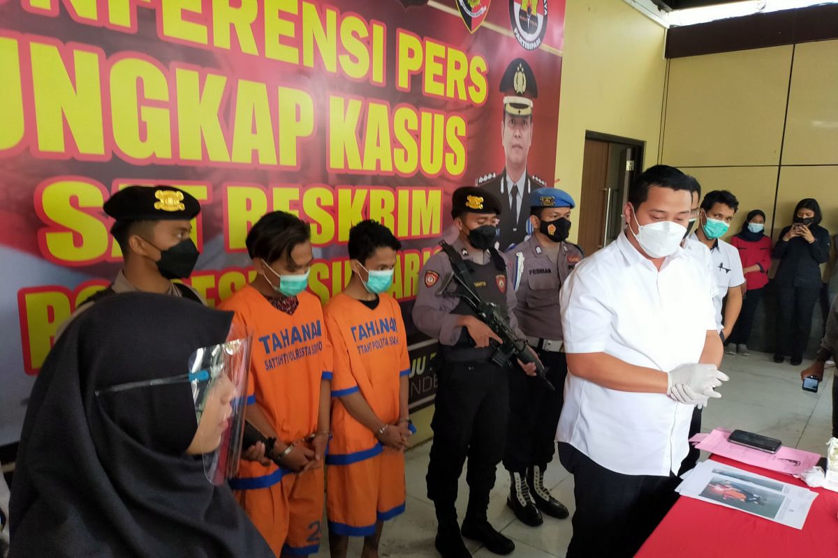 Dua pelaku begal bersenjata tajam di Sidoarjo dibekuk polisi