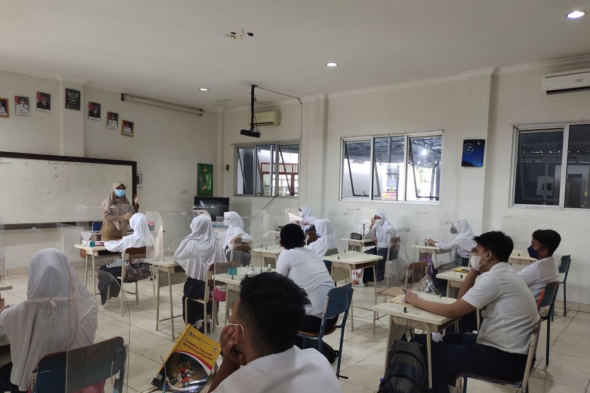 Siswa-siswi bahagia bisa PTM di Bandarlampung