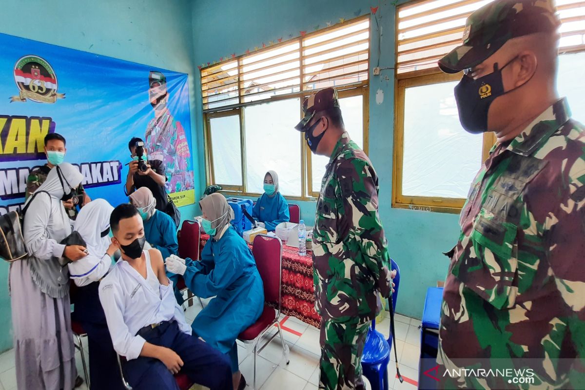 Vaksinasi Kodim 1006 suntik 12.000 warga di Banjarbaru dan Banjar