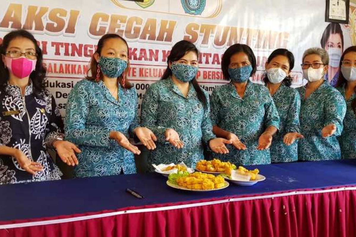 Dukung penanganan stunting, TP PKK Gumas demo masak ke desa