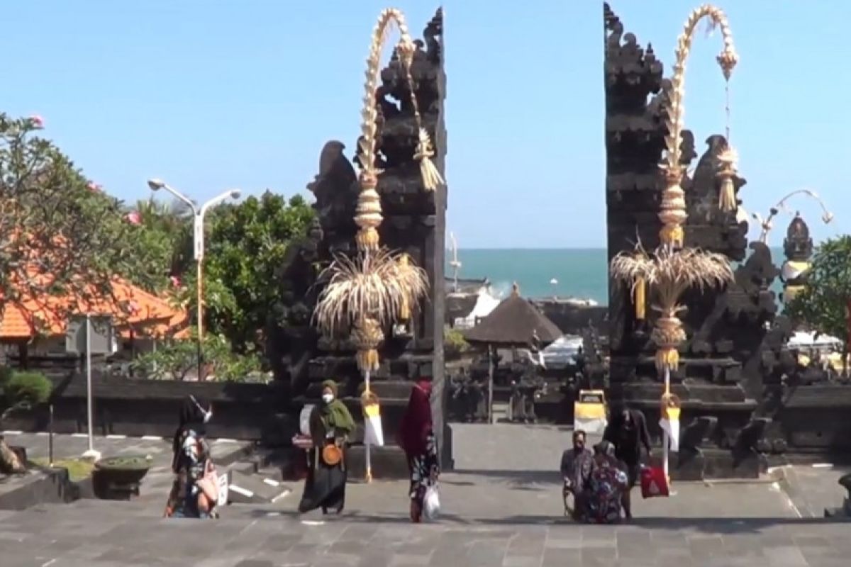 Tanah Lot-Bali catat kunjungan wisatawan domestik meningkat