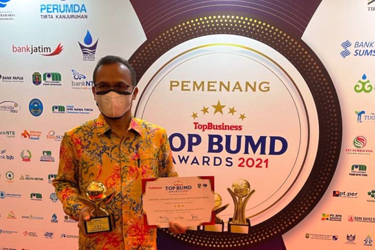 PAM Tirta Sago Payakumbuh raih TOP BUMD Award 2021 bintang tiga