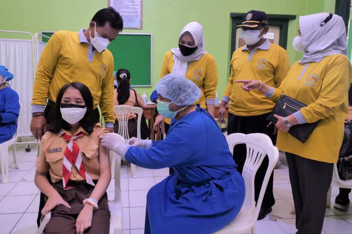 Pemkot Madiun percepat vaksinasi pelajar SMP jelang pembelajaran tatap muka