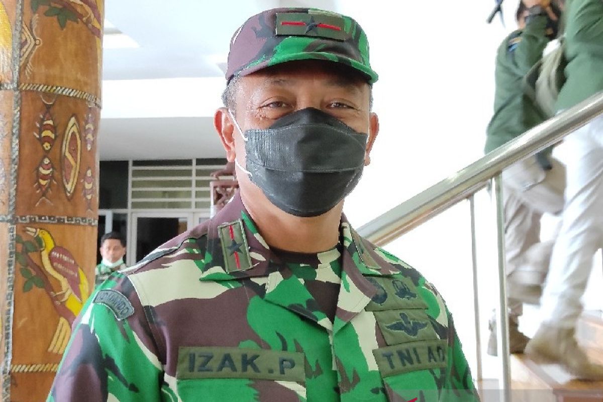 Danrem: KKB pimpinan Lamek Taplo membawa 10 pucuk senjata api milik TNI