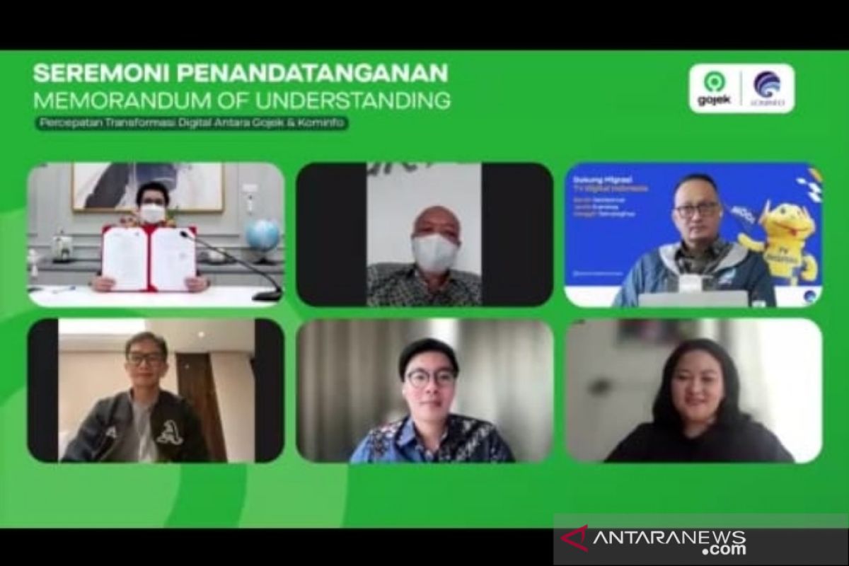 Kominfo-Gojek teken MoU percepatan transformasi digital UMKM