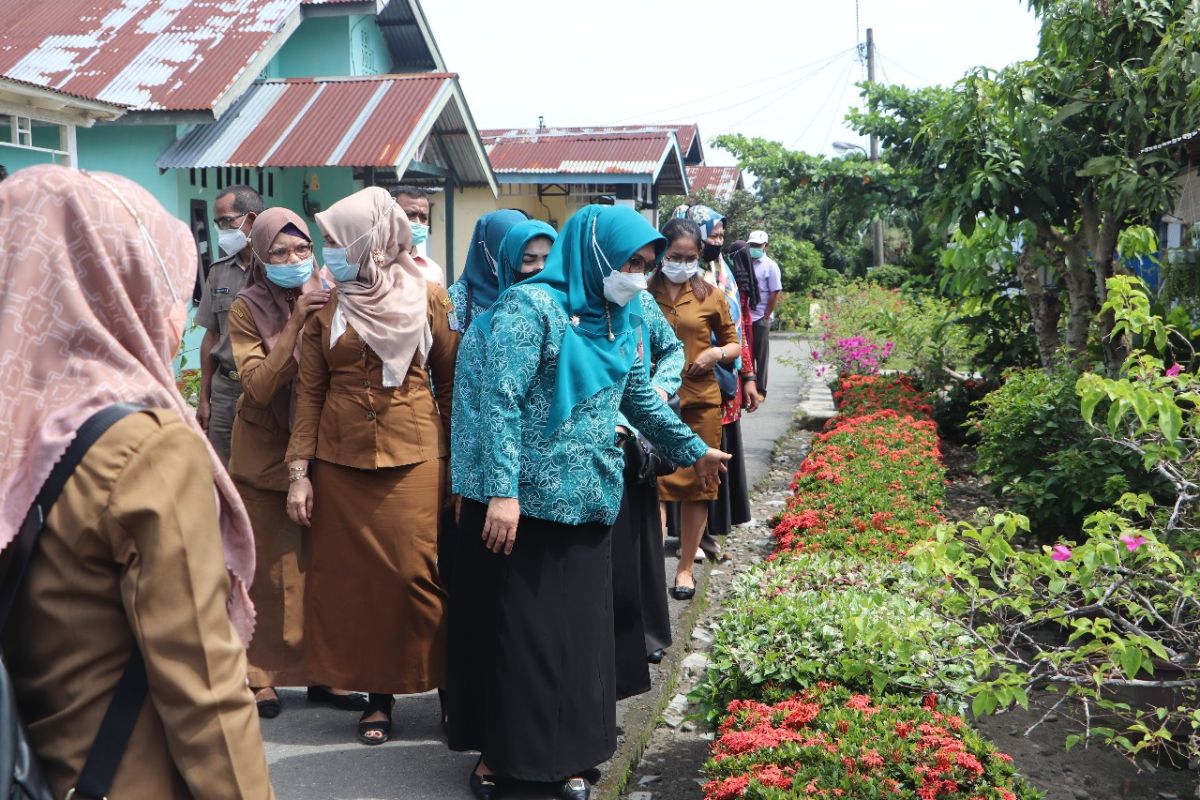 Ketua PKK Binjai kunjungi lokasi Gerakan Masyarakat Sehat