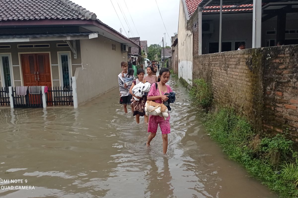 Korban banjir di Rangkasbitung, Lebak mulai mengungsi