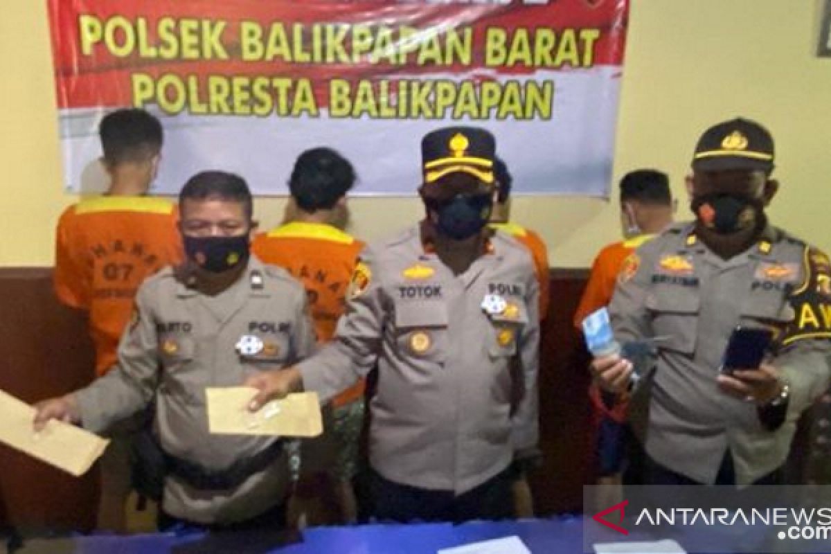 Polsek Barat tangkap 3 pemakai dan 1 pengedar narkoba