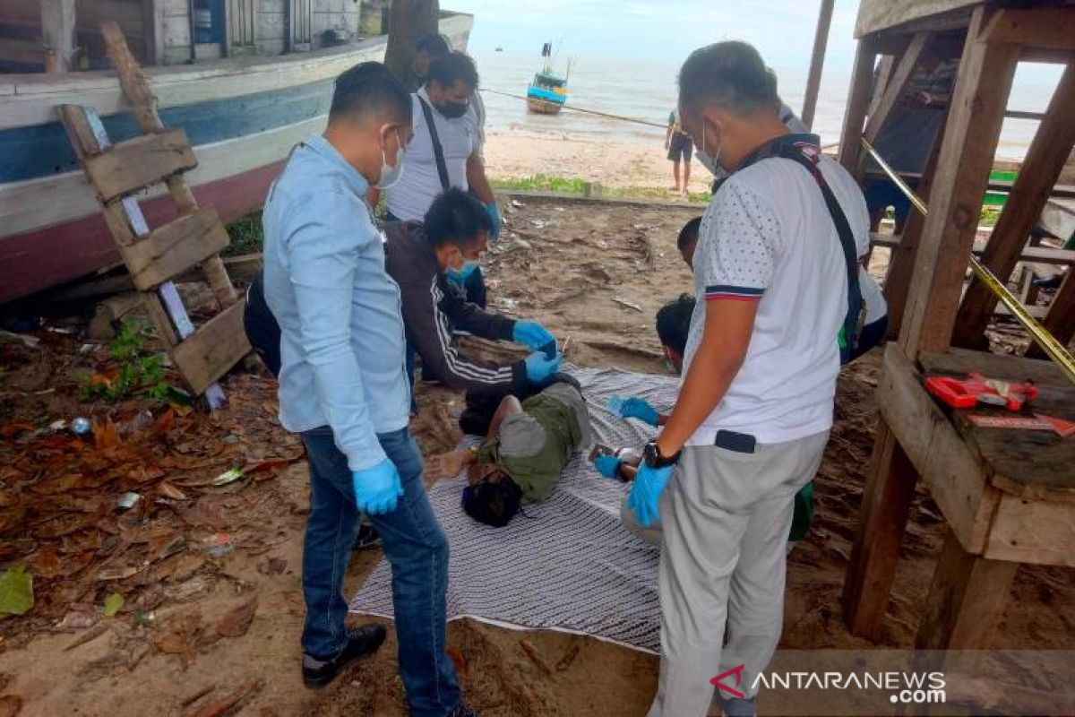 Polres Bangka Selatan olah TKP penemuan mayat