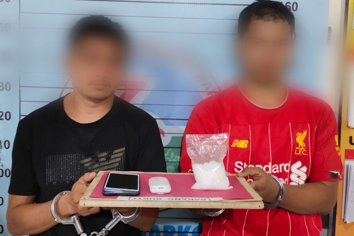 Dua pengedar sabu ditangkap polisi, empat buron