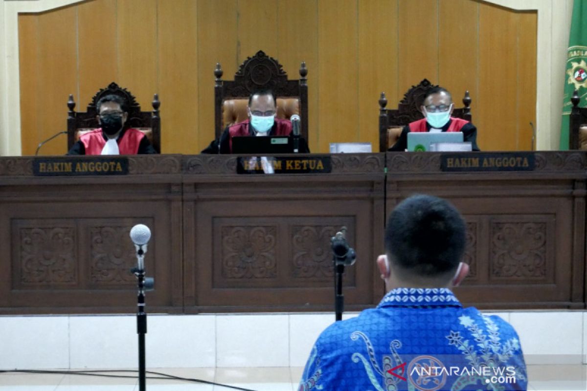 Hakim menolak eksepsi dua terdakwa korupsi benih jagung