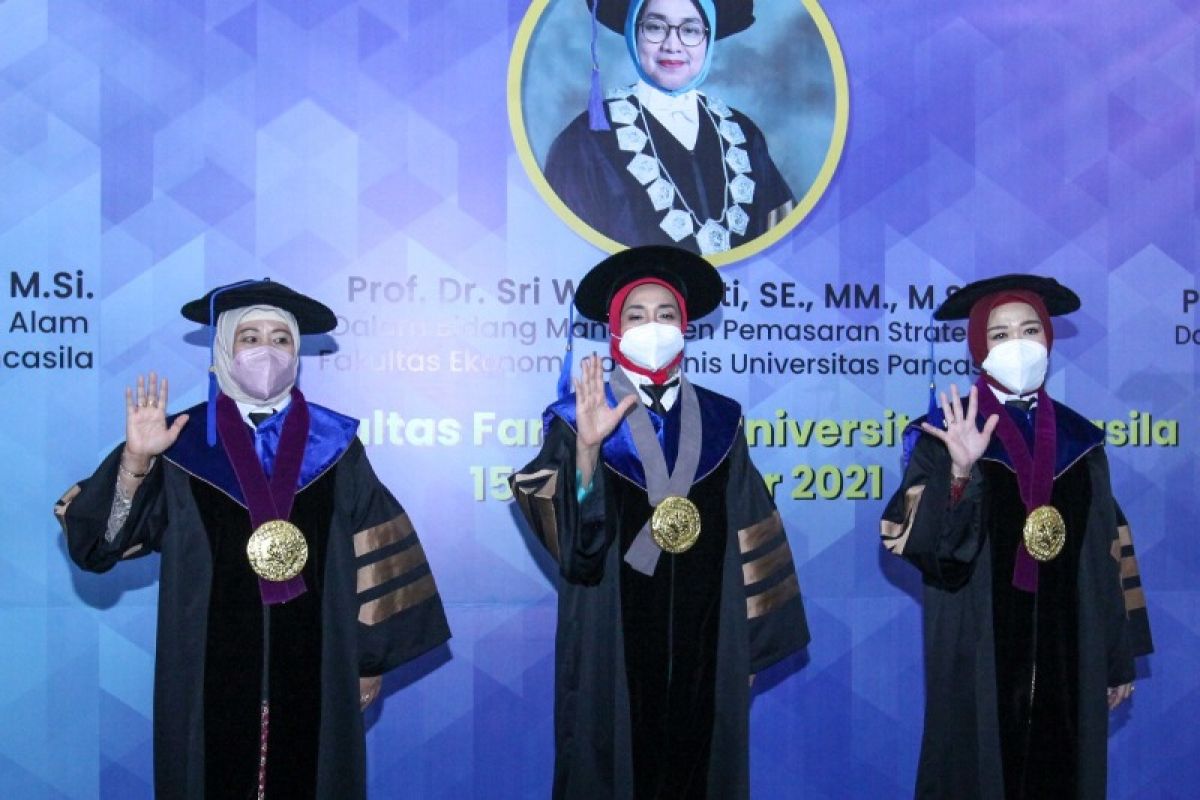 Universitas Pancasila kukuhkan tiga guru besar sekaligus